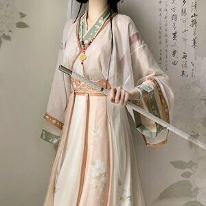 Butterfly floral hanfu 3-Piece Set / 1x outer shirt, 1x shirt, 1x wrap skirt